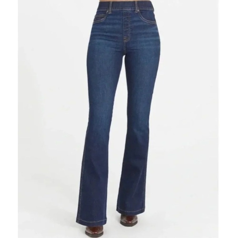 SPANX Flare Jean Women's Medium Blue Pull On High Rise‎ Denim